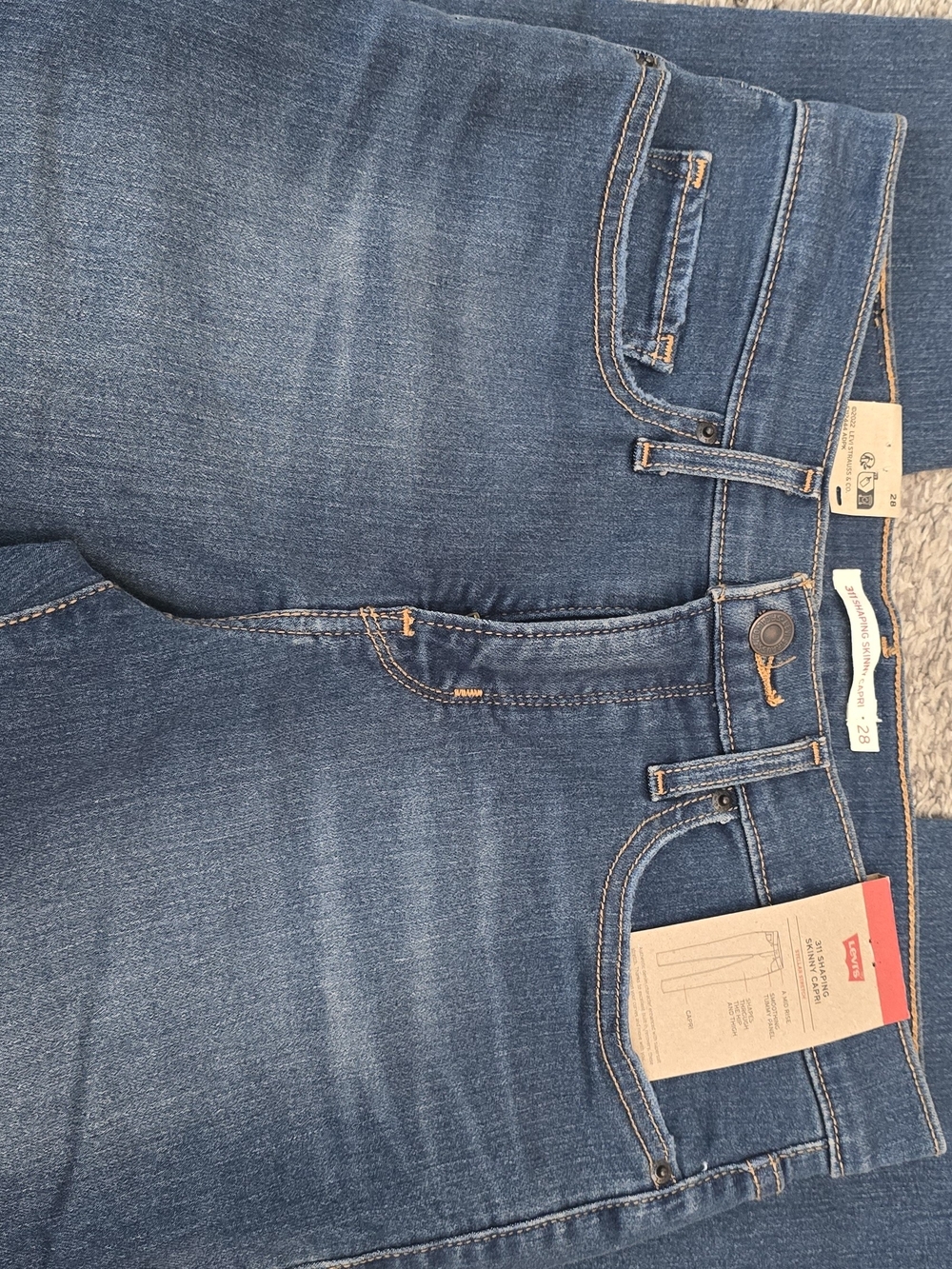 Levis 311 Shaping Skinny Capri - Picture 2 of 2